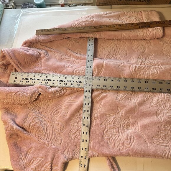 Pink Floral Embossed Plush Bathrobe Belted Shawl Collar Womens L Stan Herman - Picture 4 of 8